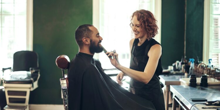 Trendy w barberingu – co powinien oferować nowoczesny kurs barberski?